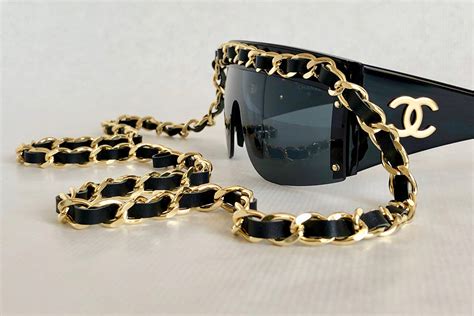 vintage chanel sunglasses with chain